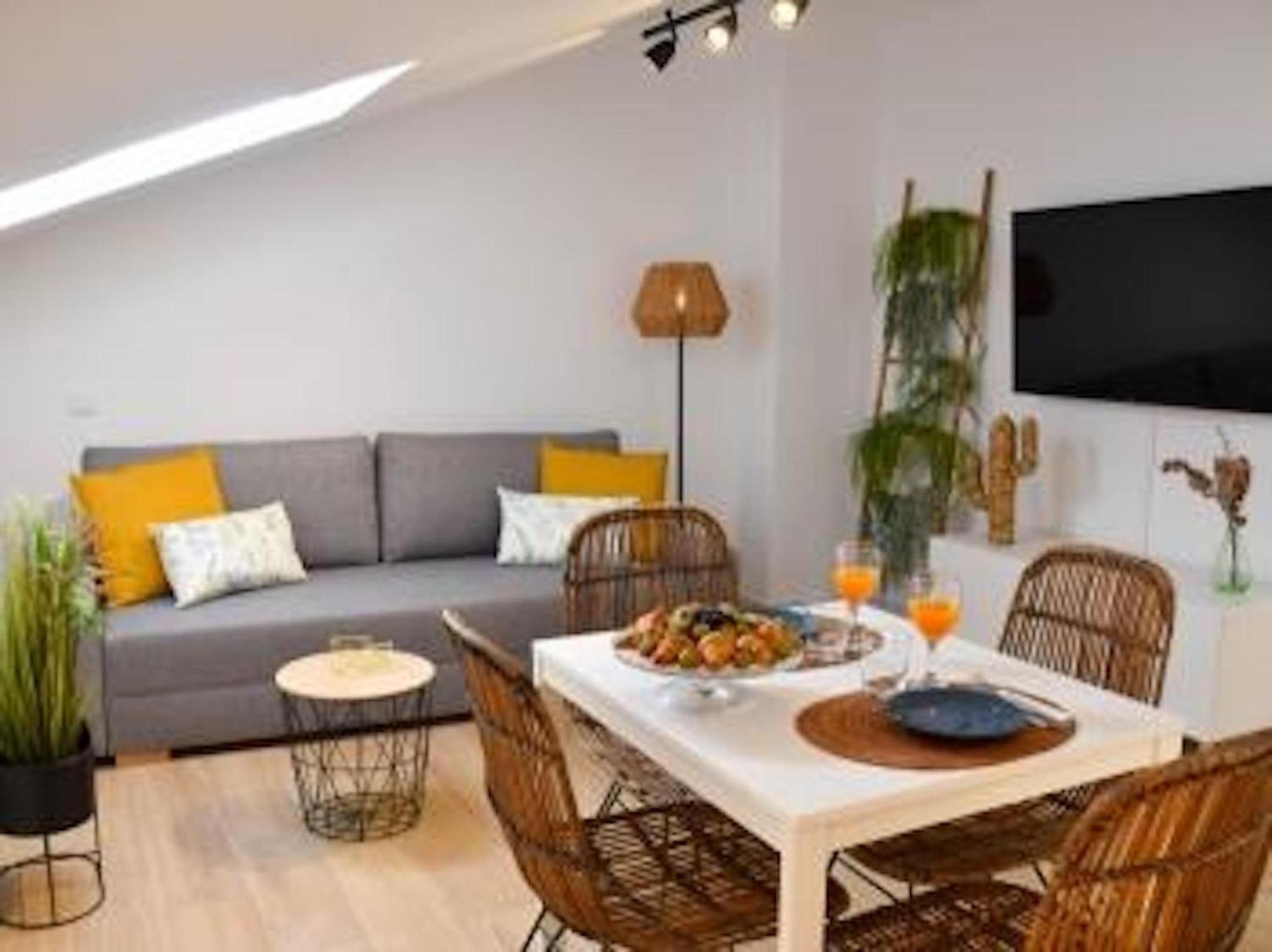 Holidays2Malaga Picasso Area Apartment Exterior photo